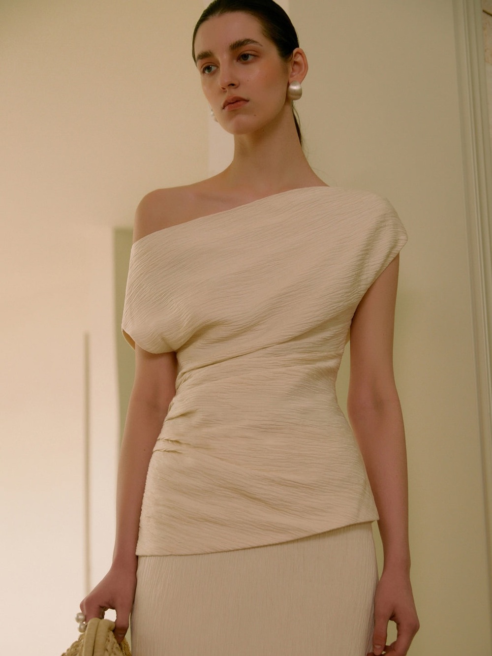 Commense Asymmetrical Neck One Shoulder Off Pleated T-Shirt in Ivory size L. NWT